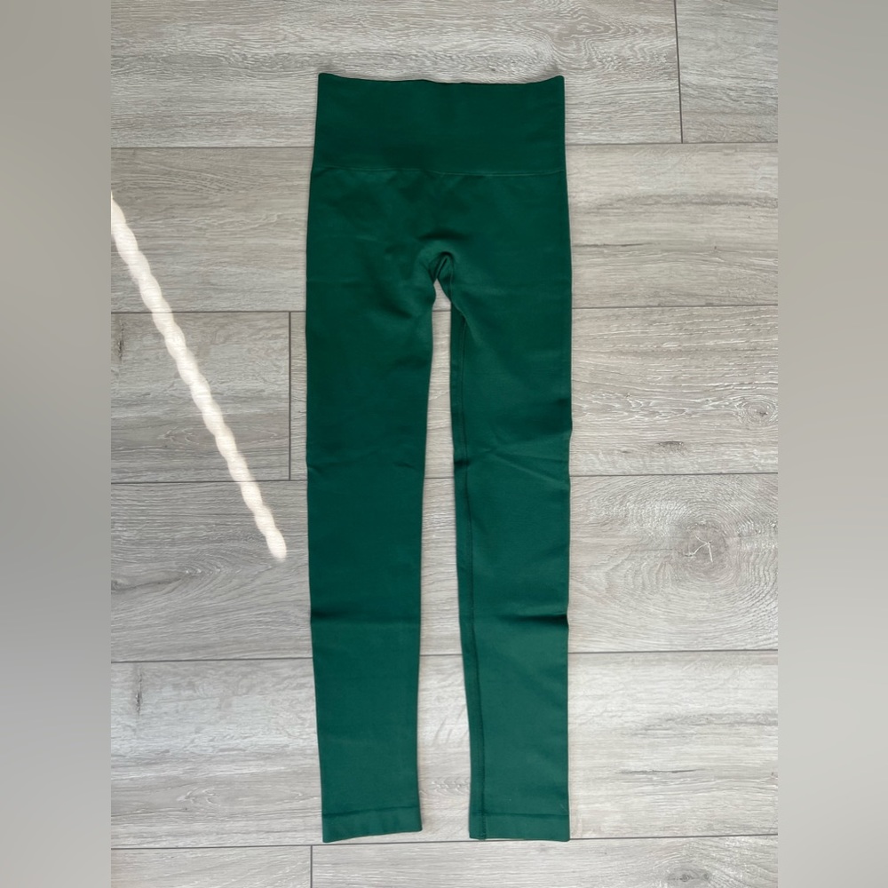 Aritzia-TnaBODY™ Atmosphere Hi-Rise Legging in KELP